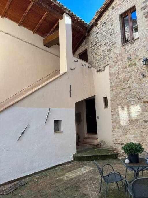 Appartamenti Sole Alle Torri Assise Extérieur photo